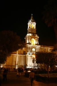 Die Kathedrale am "Plaza de Armas"